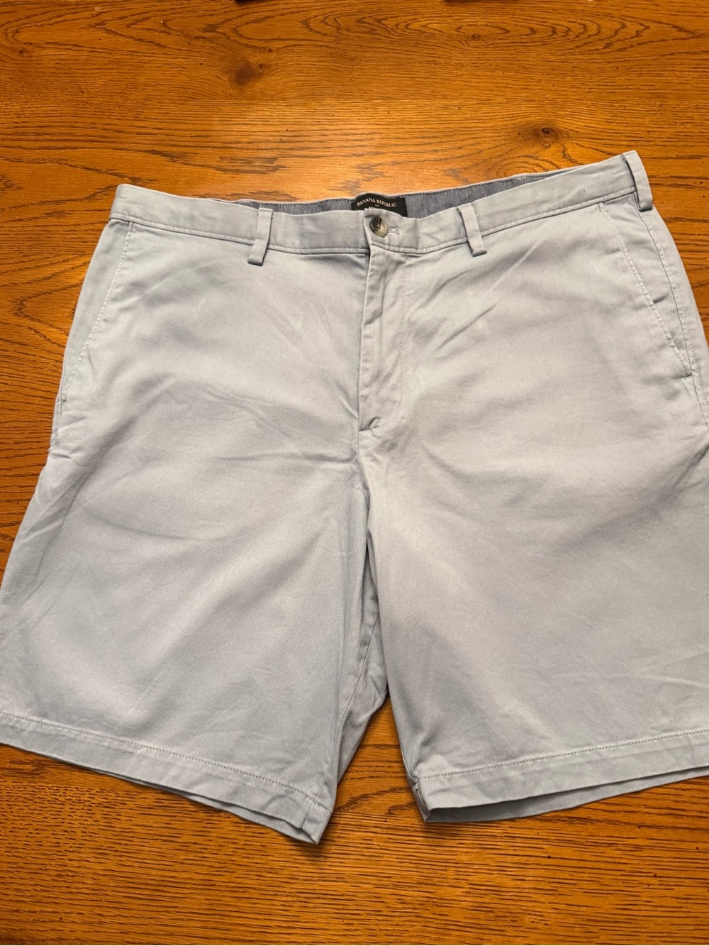 Banana republic Men's Light Sky Blue Flat Front Chino Shorts